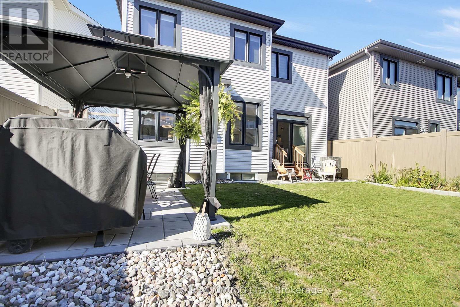352 Finial Way, Ottawa, ON