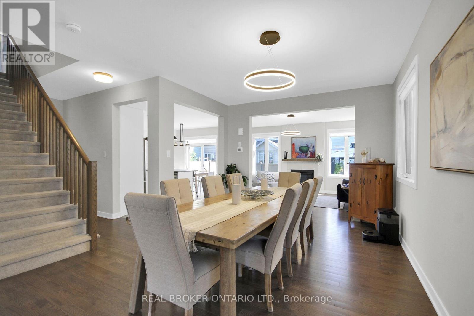 352 Finial Way, Ottawa, ON