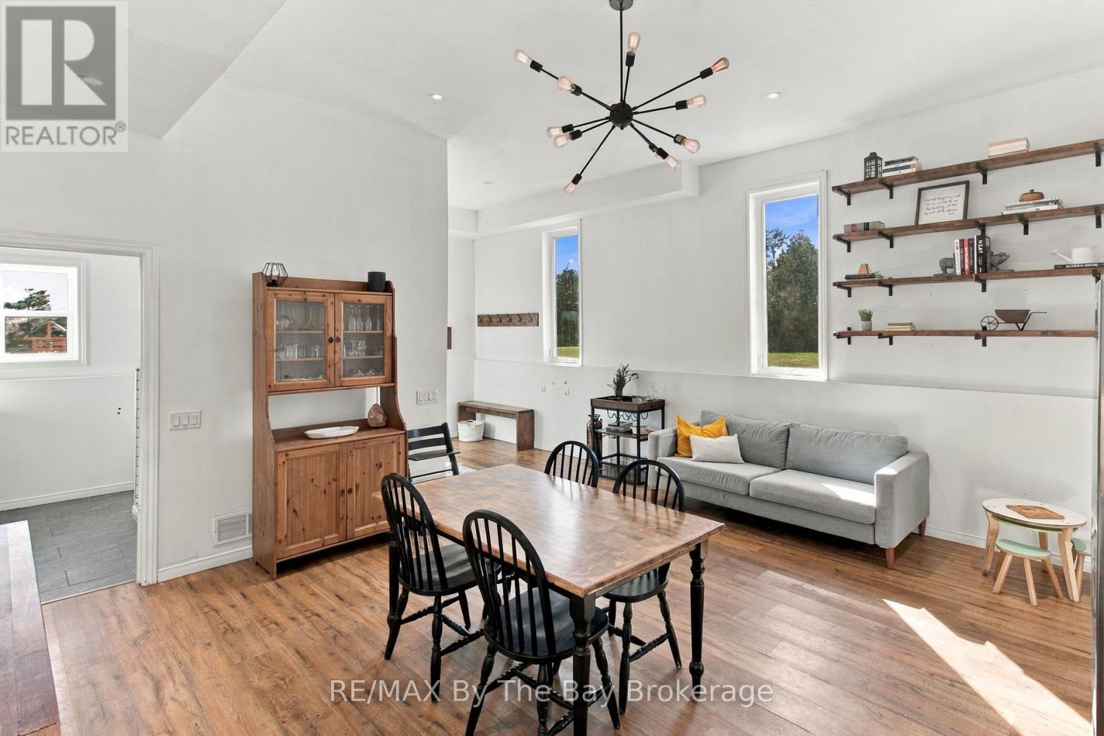 2574 Fairgrounds Road S, Clearview, ON