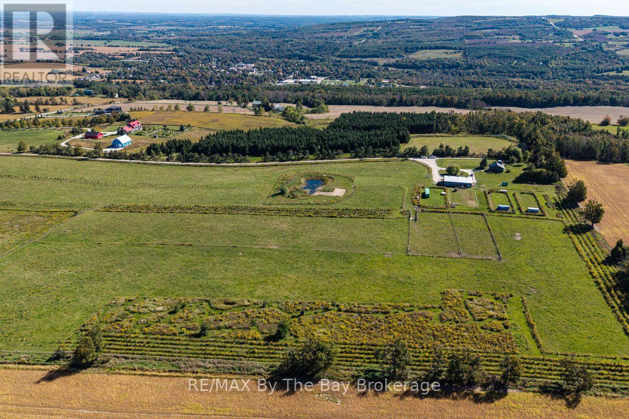 2574 Fairgrounds Road S, Clearview, ON