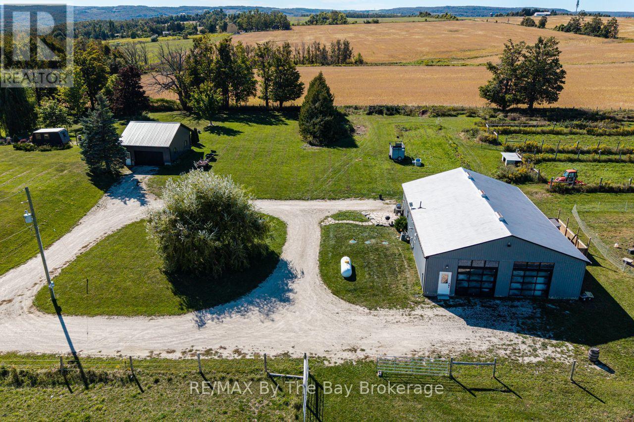 2574 Fairgrounds Road S, Clearview, ON