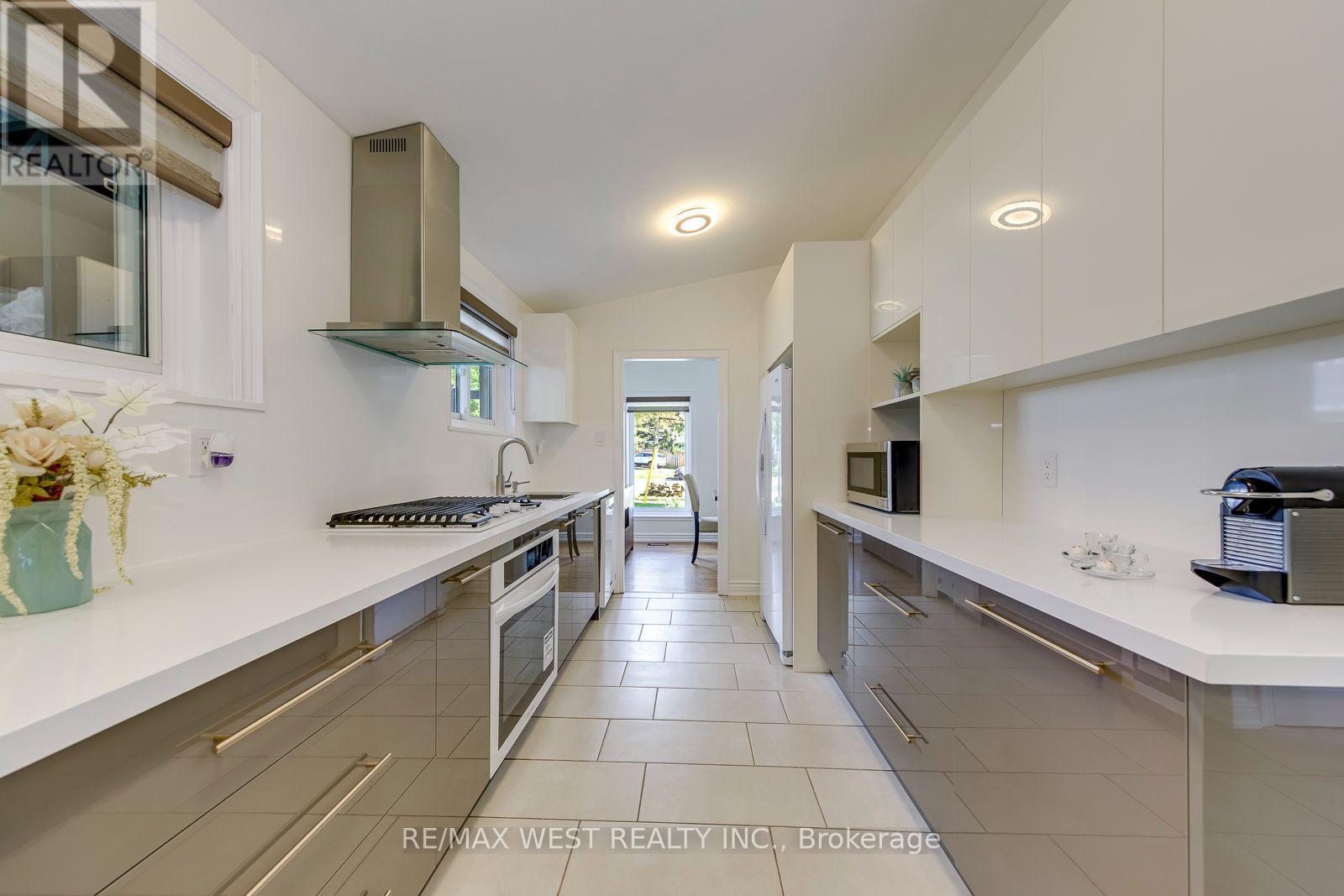 6 Millview Court, Toronto, ON