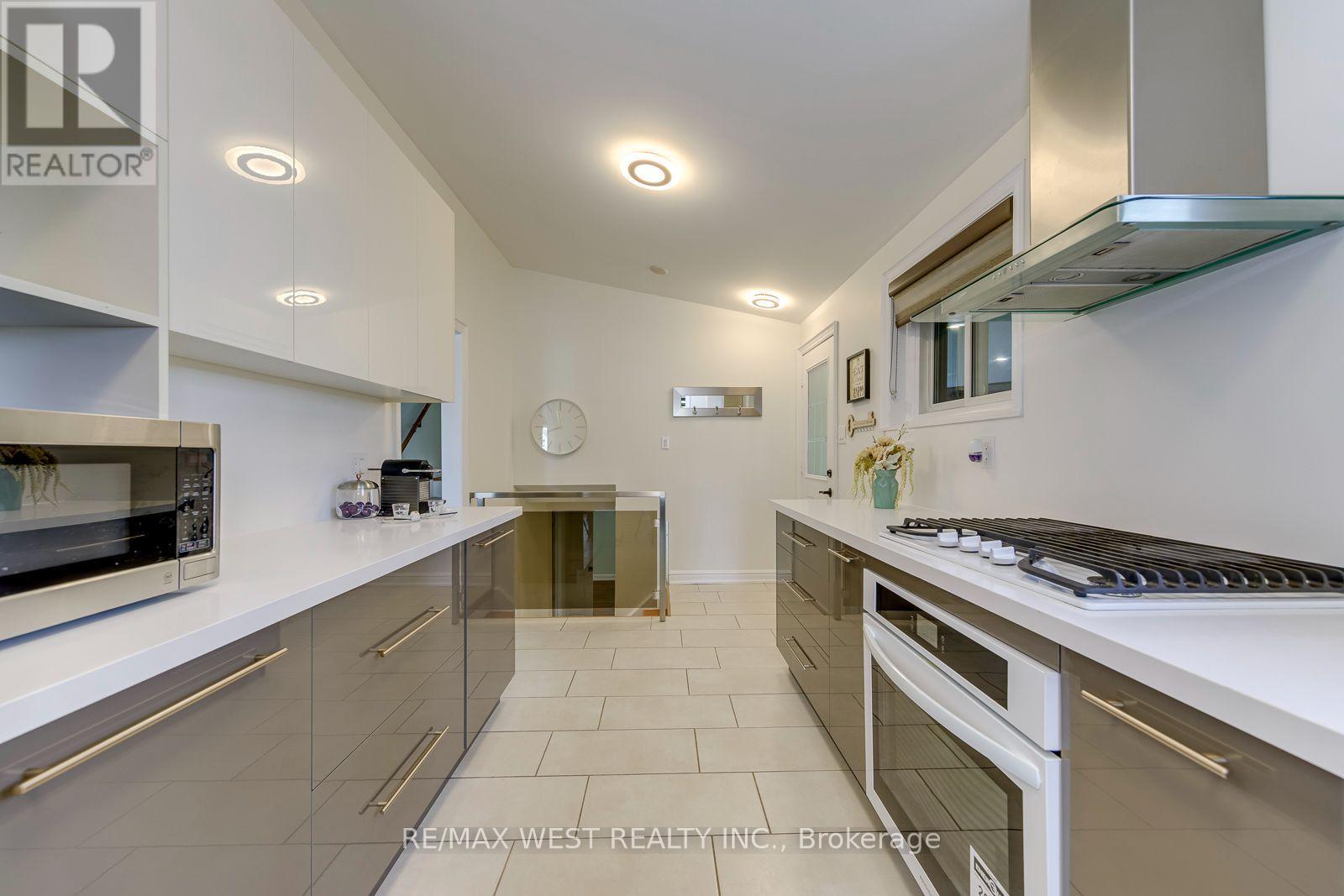 6 Millview Court, Toronto, ON