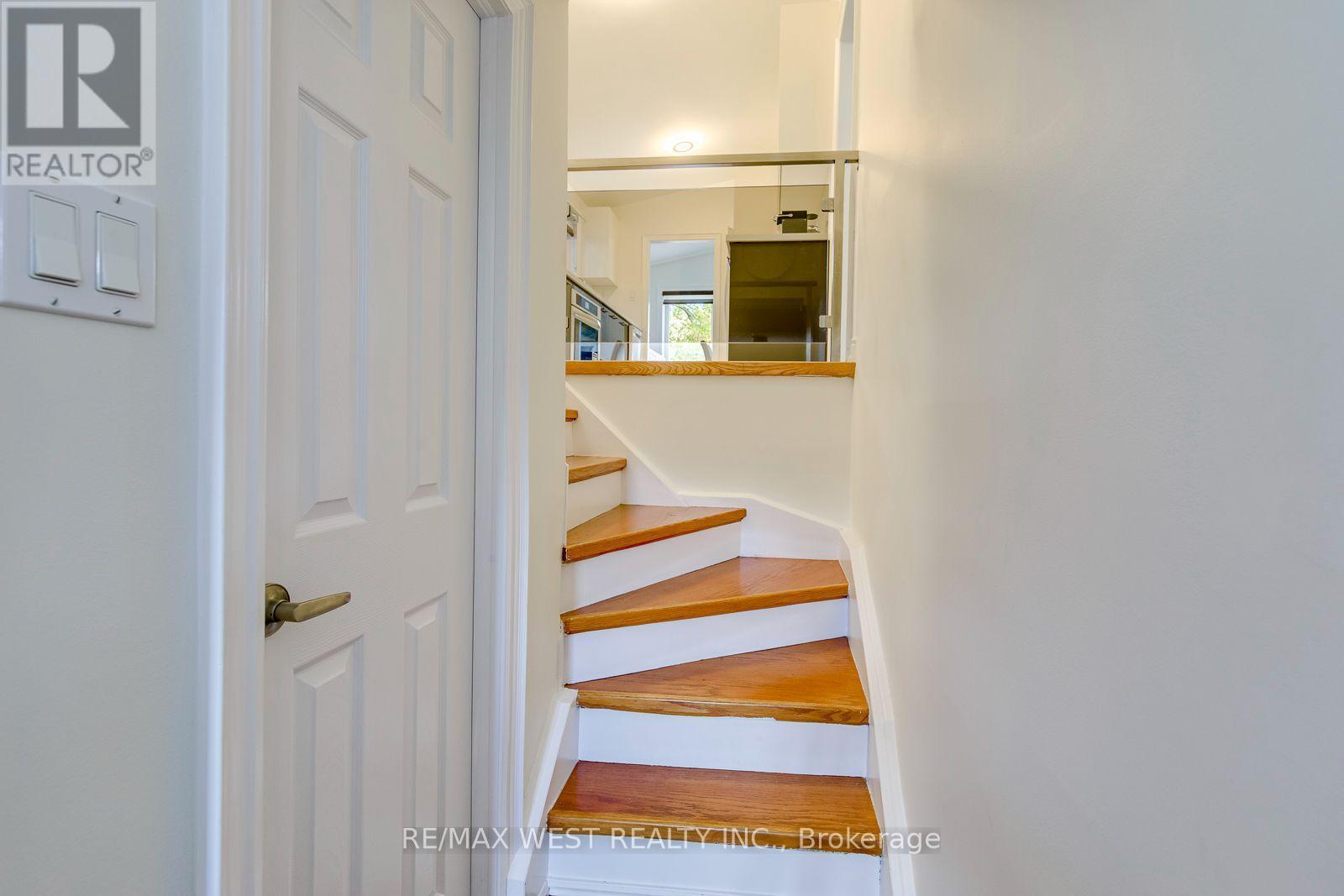 6 Millview Court, Toronto, ON