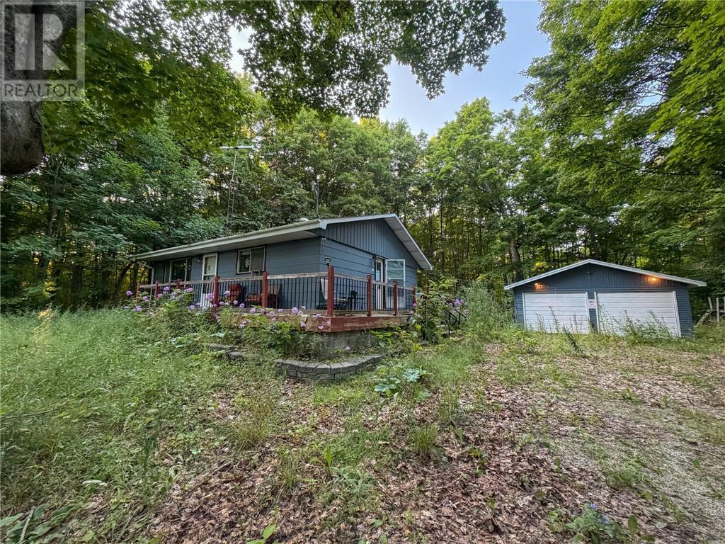 16 Bastien Road, Mindemoya, Manitoulin Island, ON