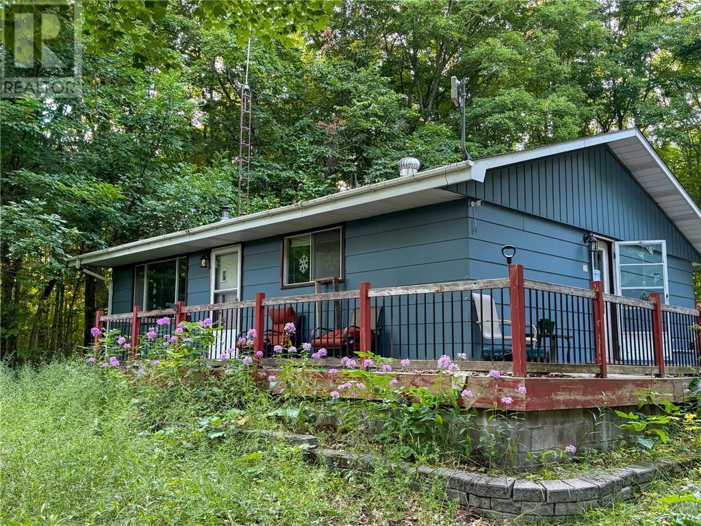 16 Bastien Road, Mindemoya, Manitoulin Island, ON