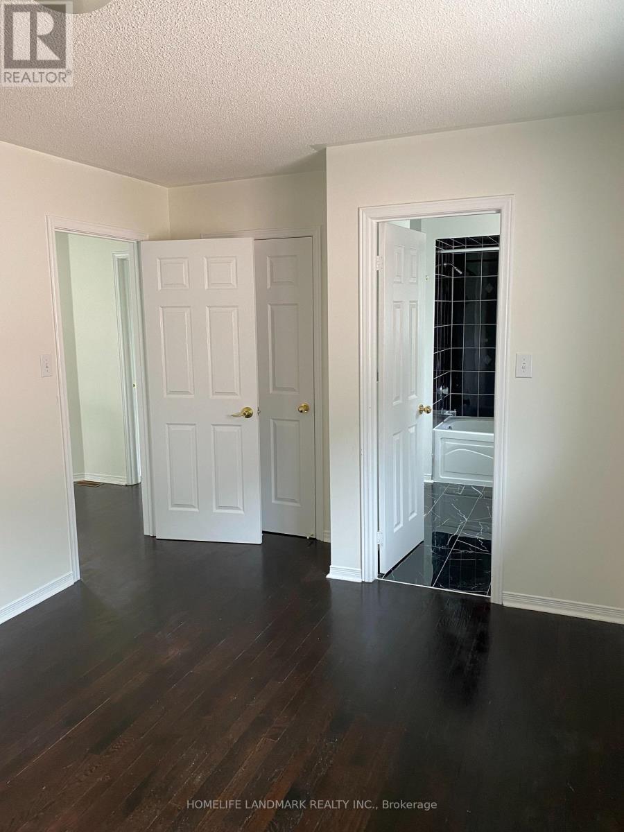 213 Barondale Drive, Mississauga, ON
