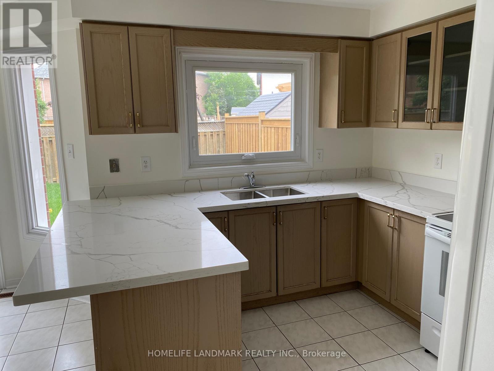 213 Barondale Drive, Mississauga, ON