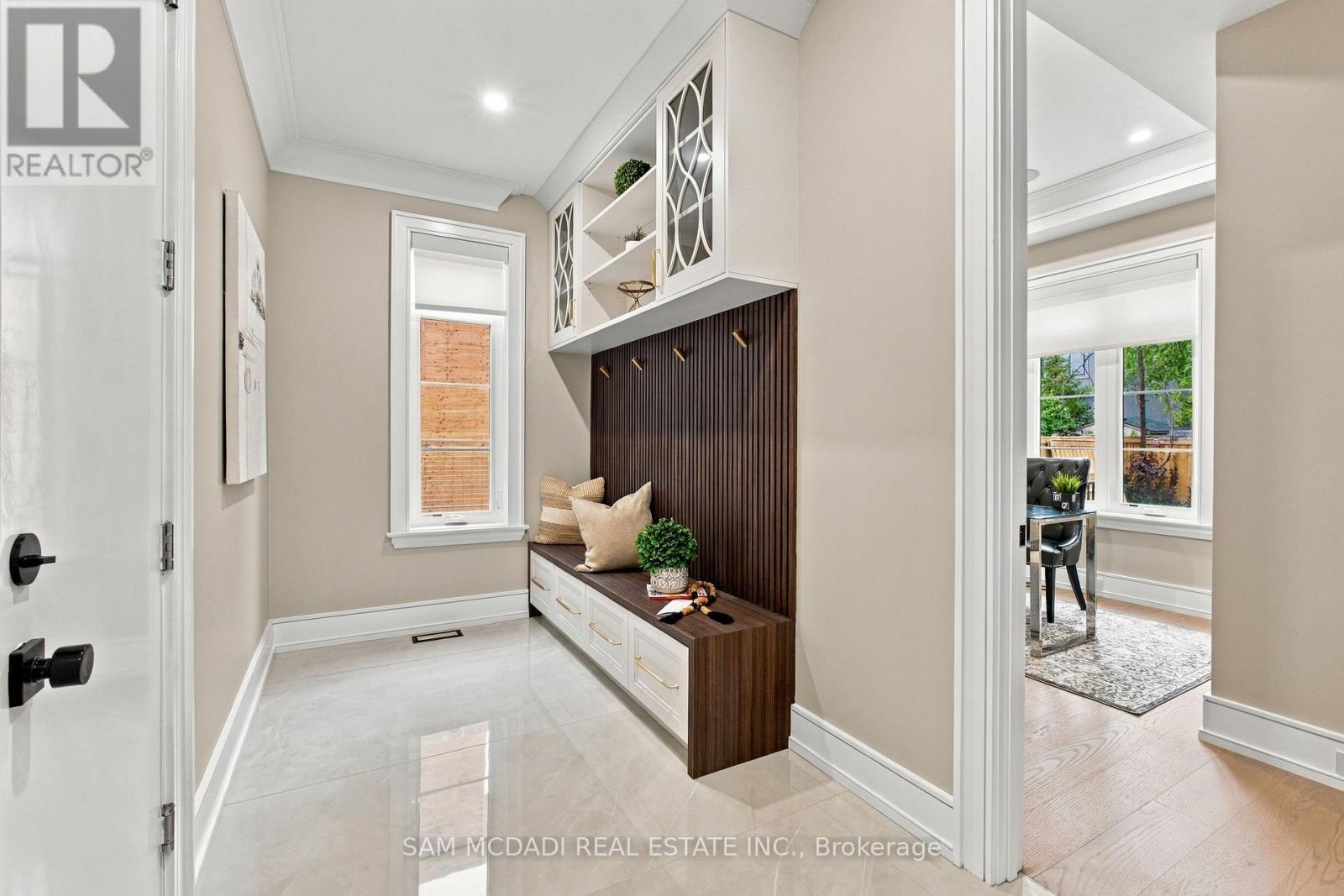 507 Wildwood Drive, Oakville, ON