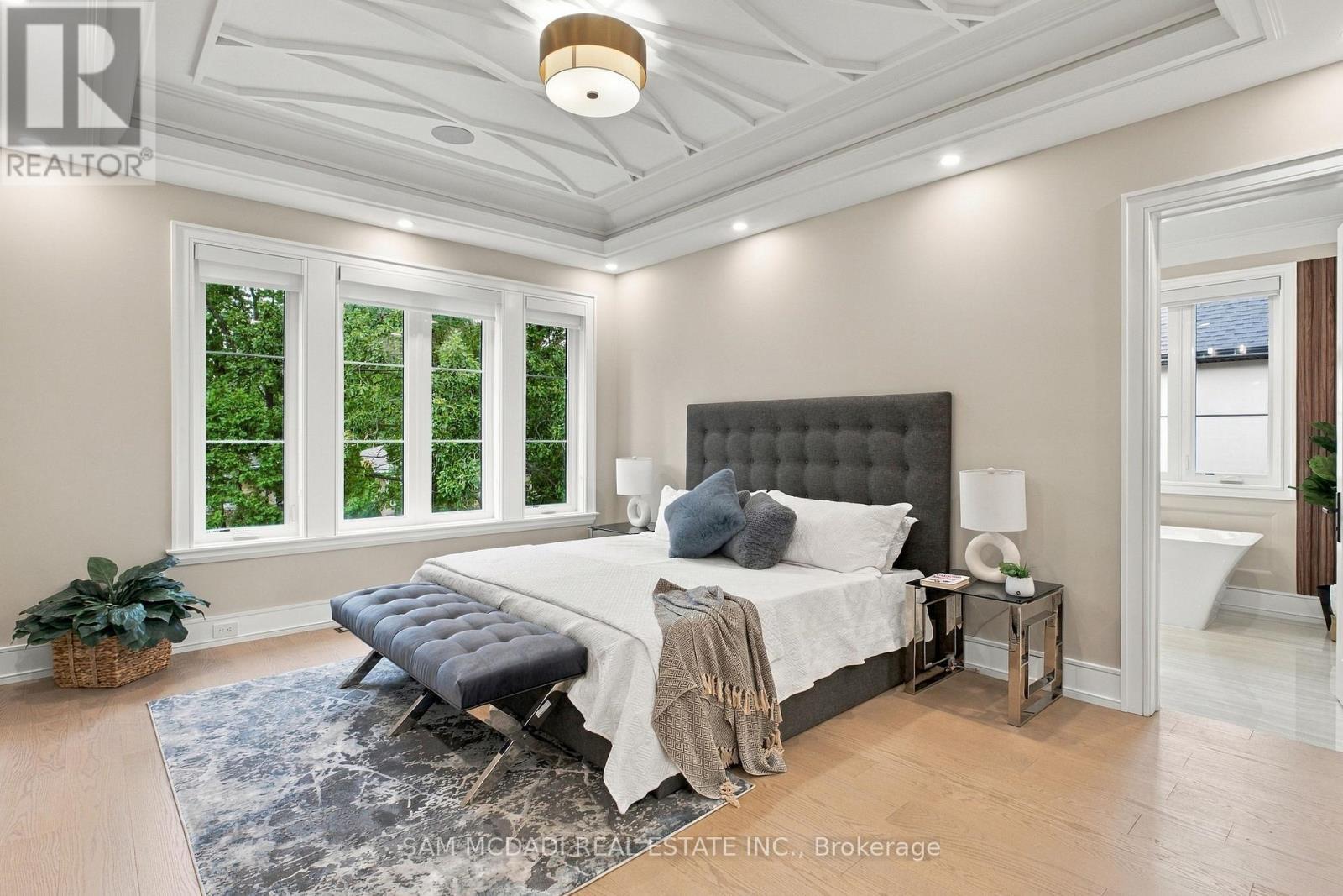 507 Wildwood Drive, Oakville, ON