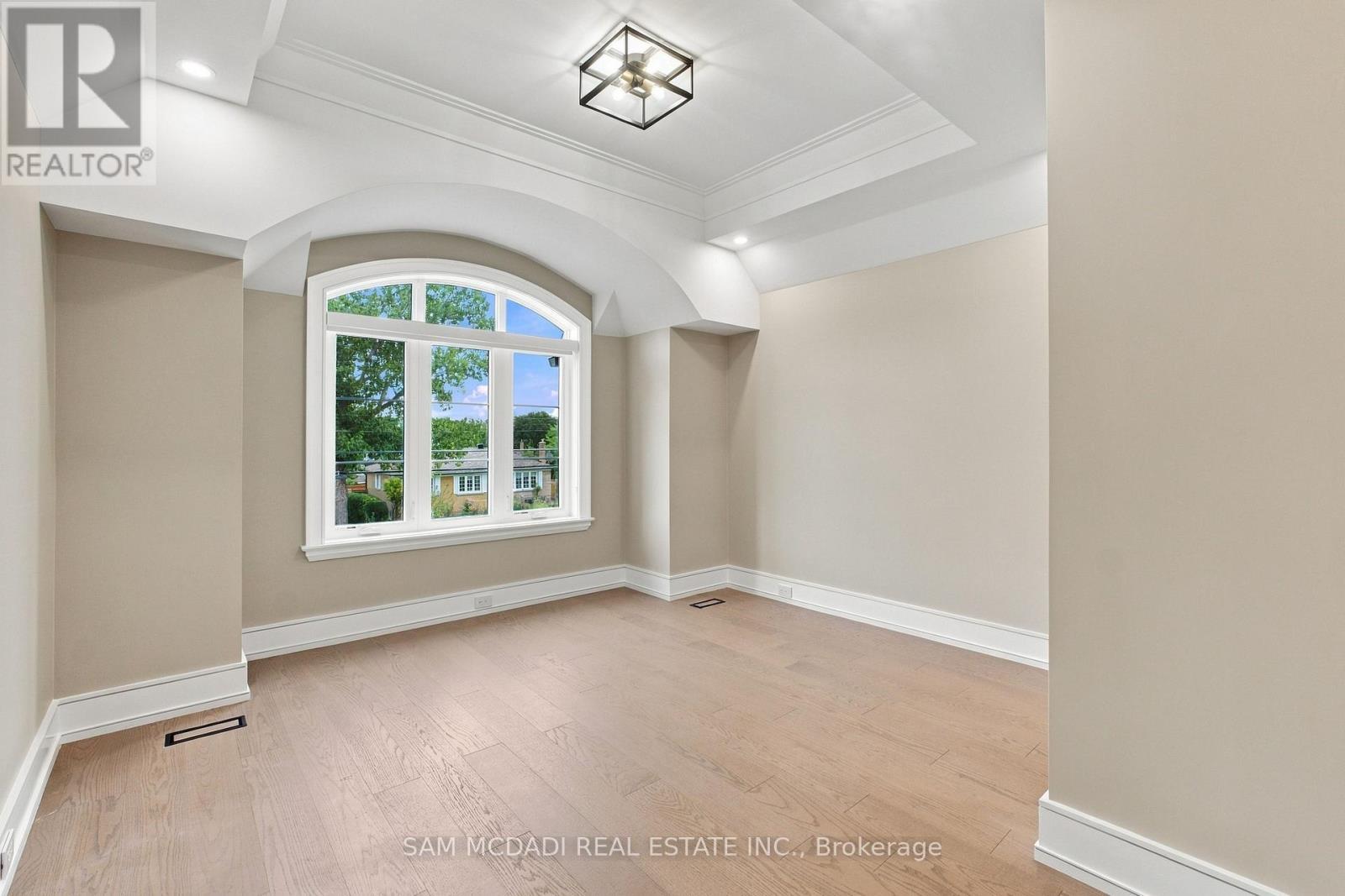 507 Wildwood Drive, Oakville, ON