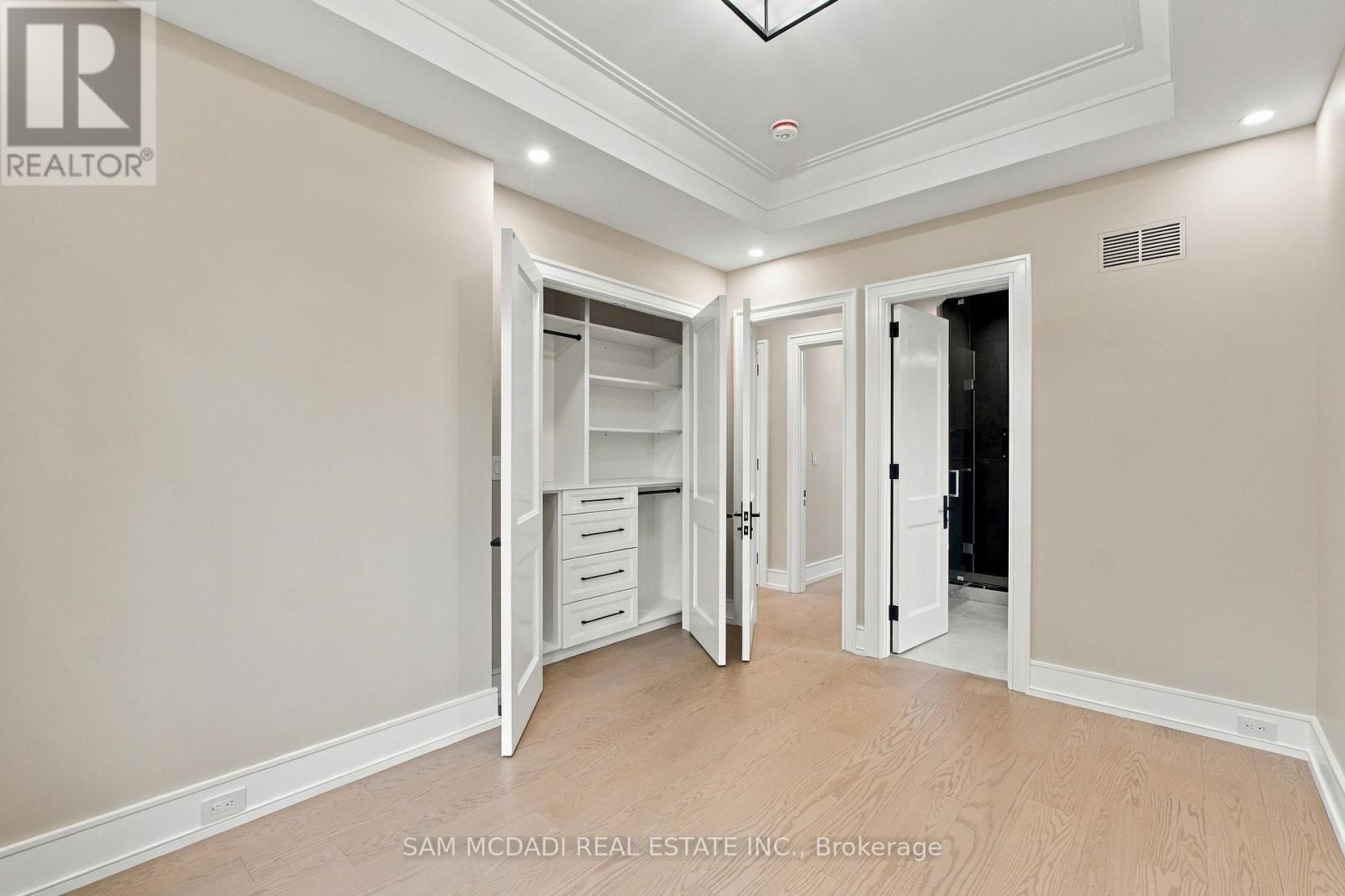 507 Wildwood Drive, Oakville, ON