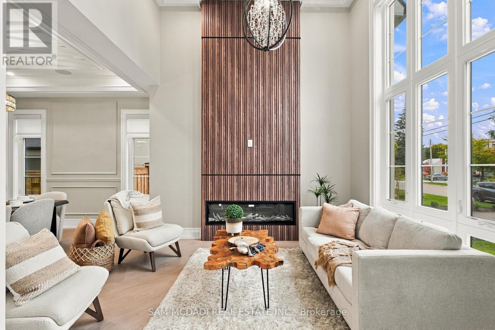 507 Wildwood Drive, Oakville, ON