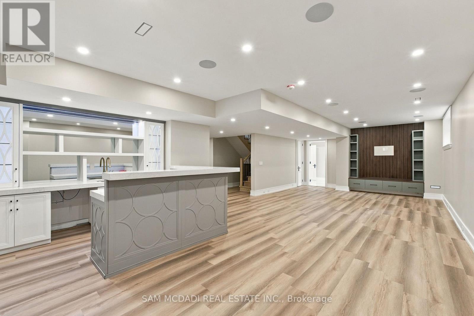 507 Wildwood Drive, Oakville, ON
