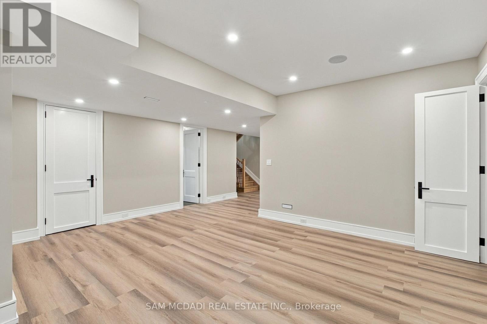 507 Wildwood Drive, Oakville, ON