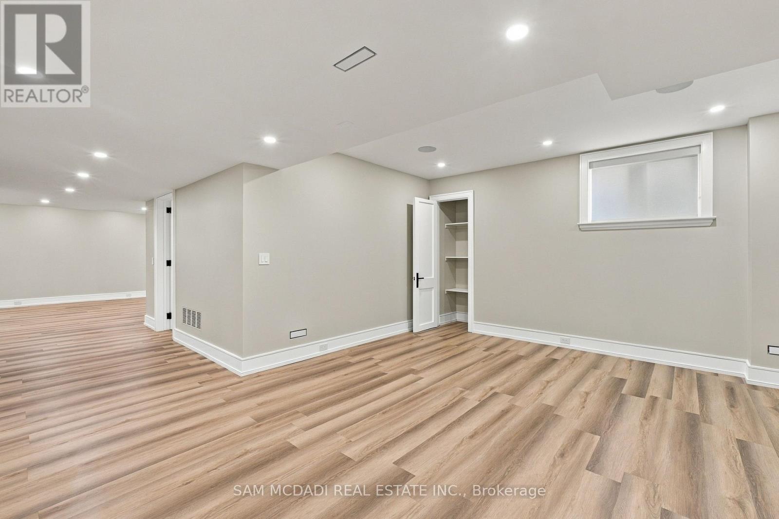507 Wildwood Drive, Oakville, ON