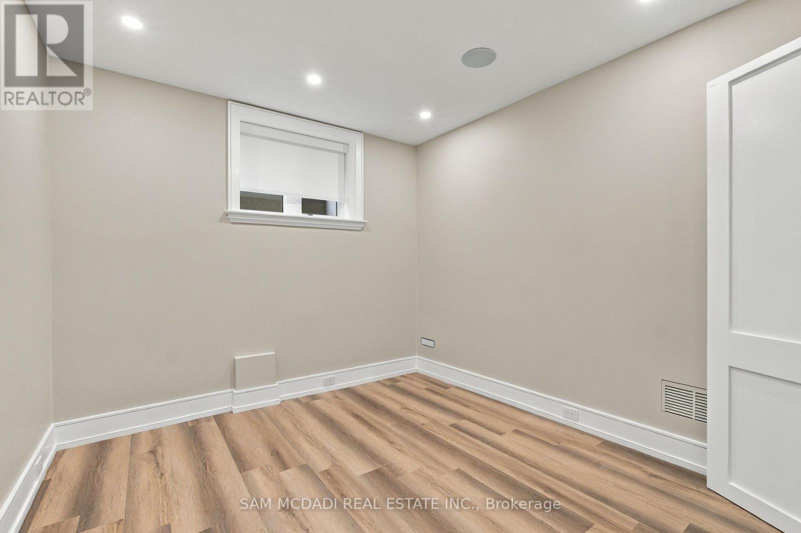 507 Wildwood Drive, Oakville, ON
