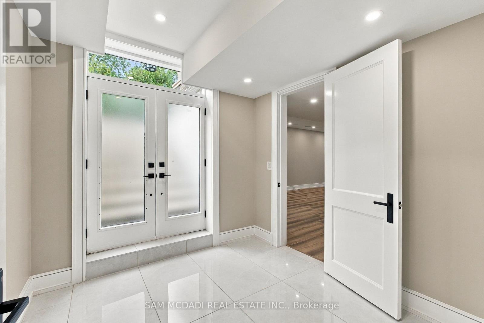 507 Wildwood Drive, Oakville, ON