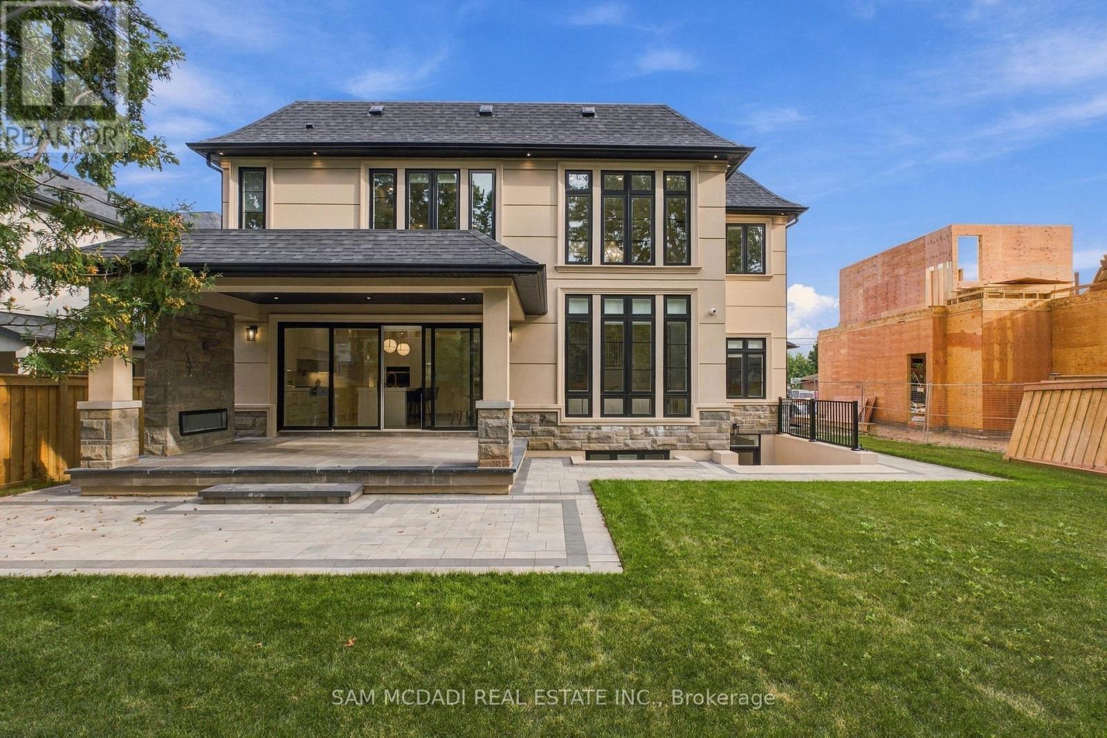 507 Wildwood Drive, Oakville, ON