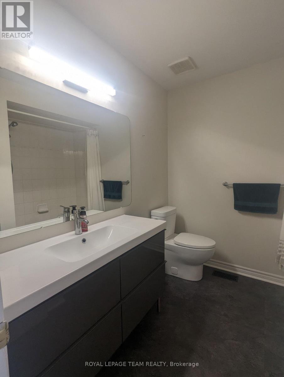 Full Bath - 17B - 6010 Red Willow Drive, Ottawa, ON