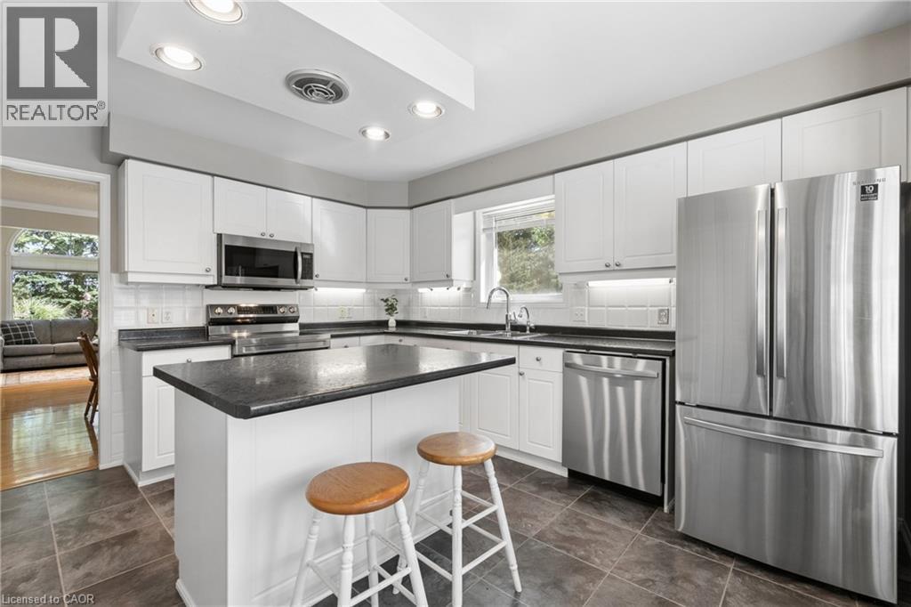 5 Eastview Place, New Hamburg, ON