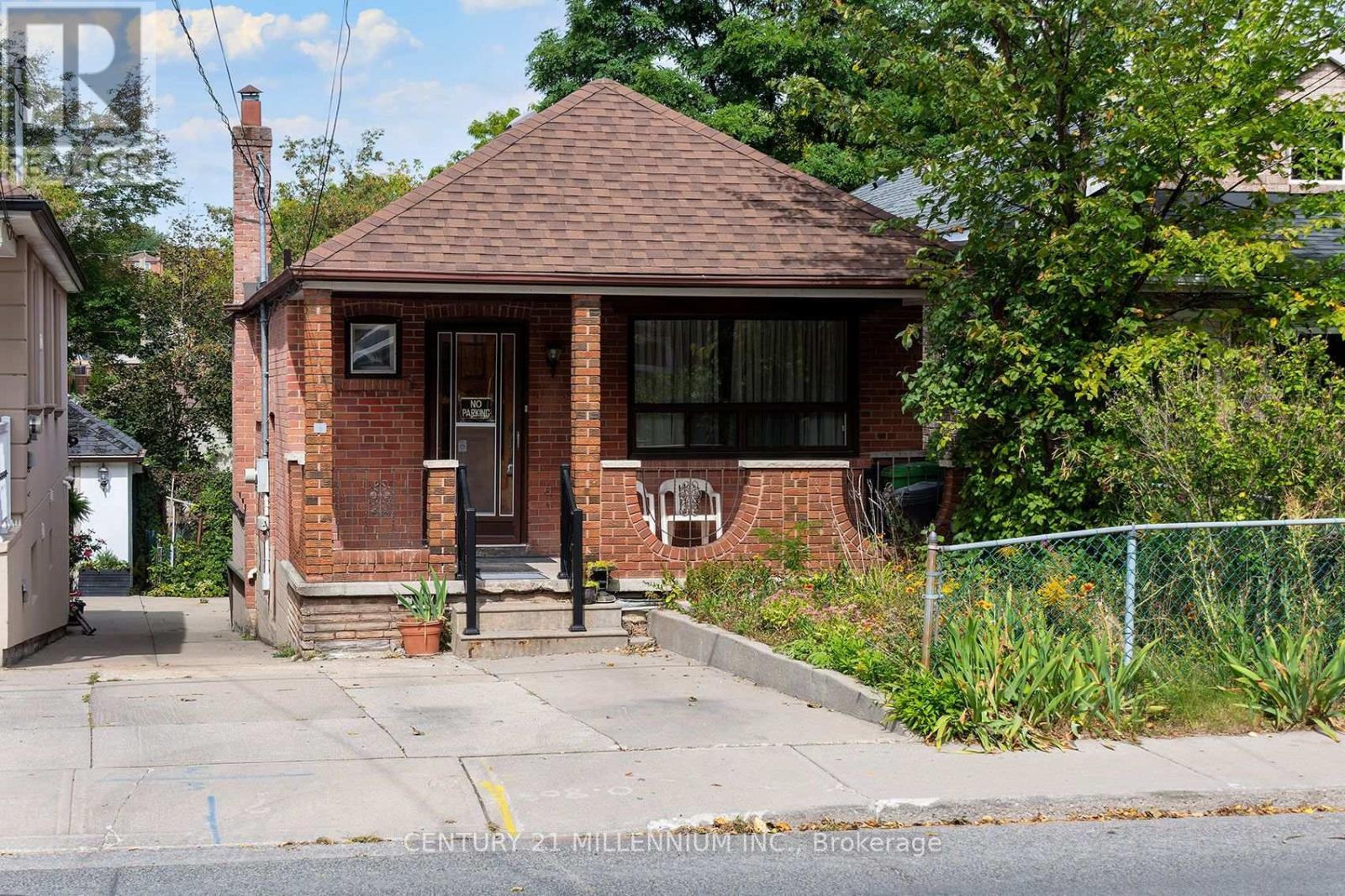 16 Rochdale Avenue, Toronto, ON