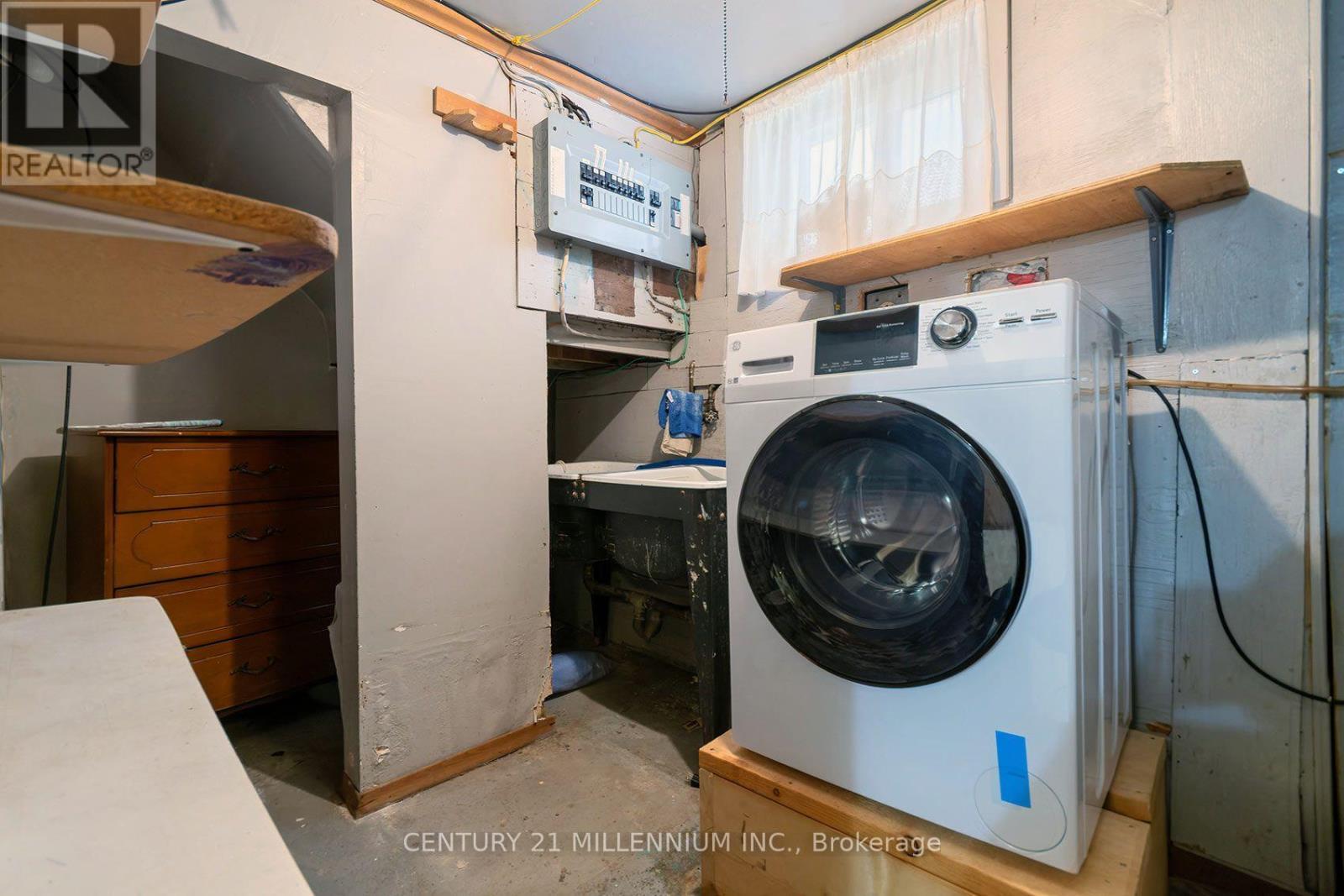 16 Rochdale Avenue, Toronto, ON