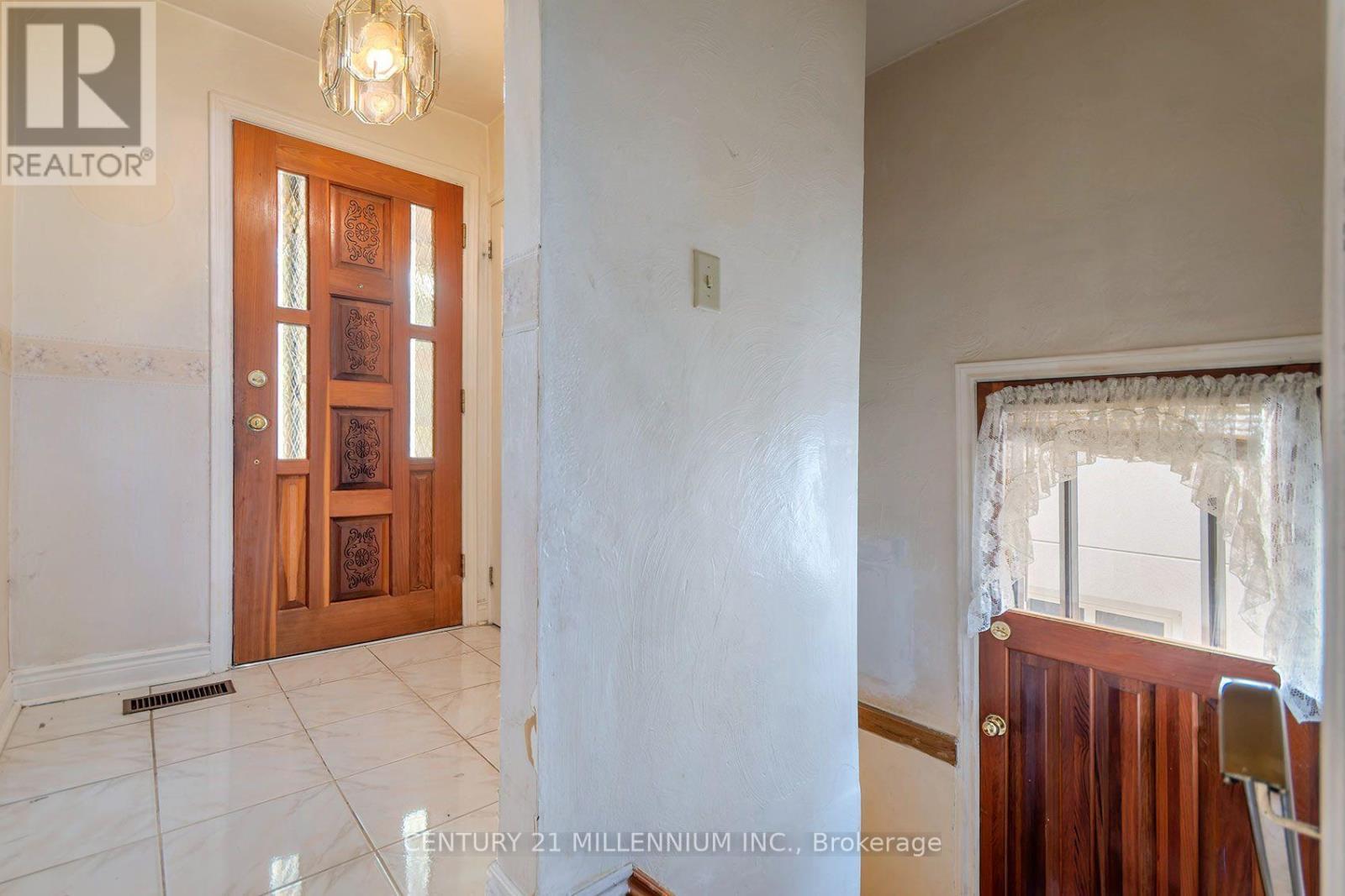 16 Rochdale Avenue, Toronto, ON
