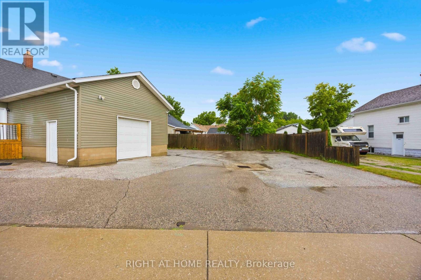 229 Water Street, Sarnia, ON