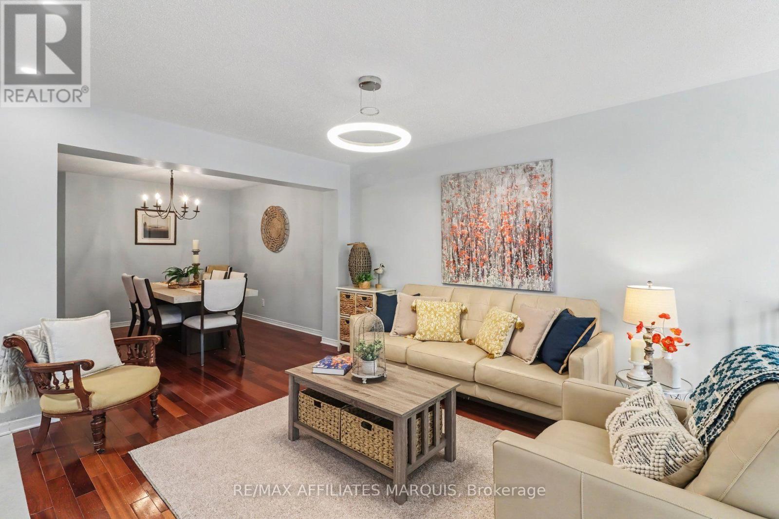 160 Deercroft Avenue, Ottawa, ON