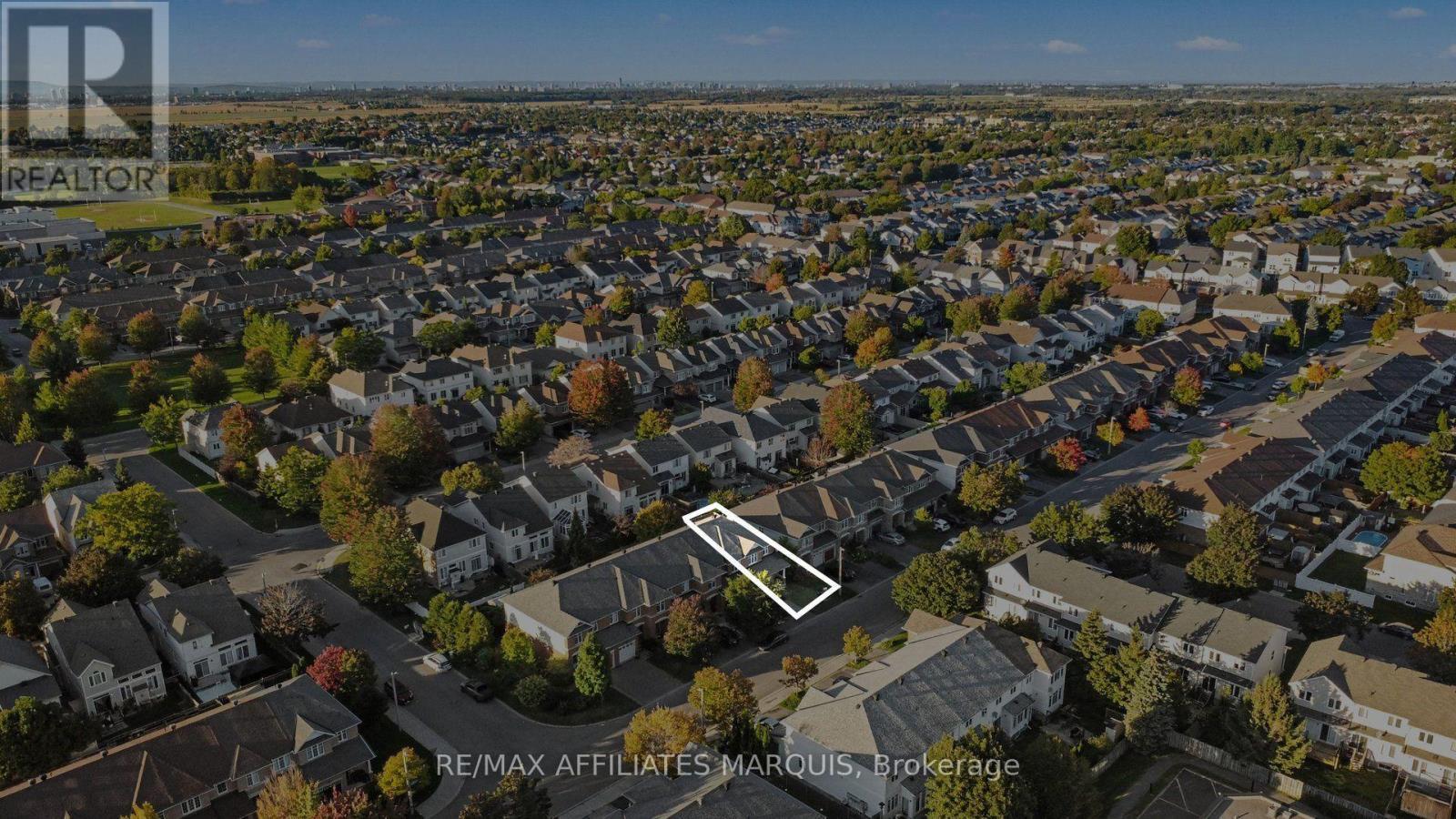 160 Deercroft Avenue, Ottawa, ON