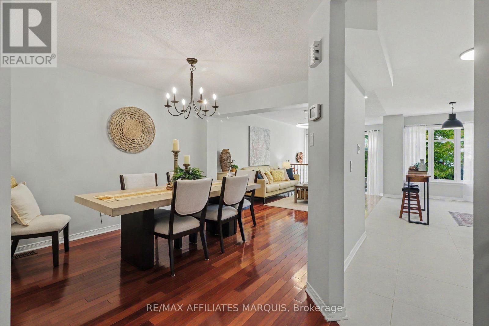 160 Deercroft Avenue, Ottawa, ON