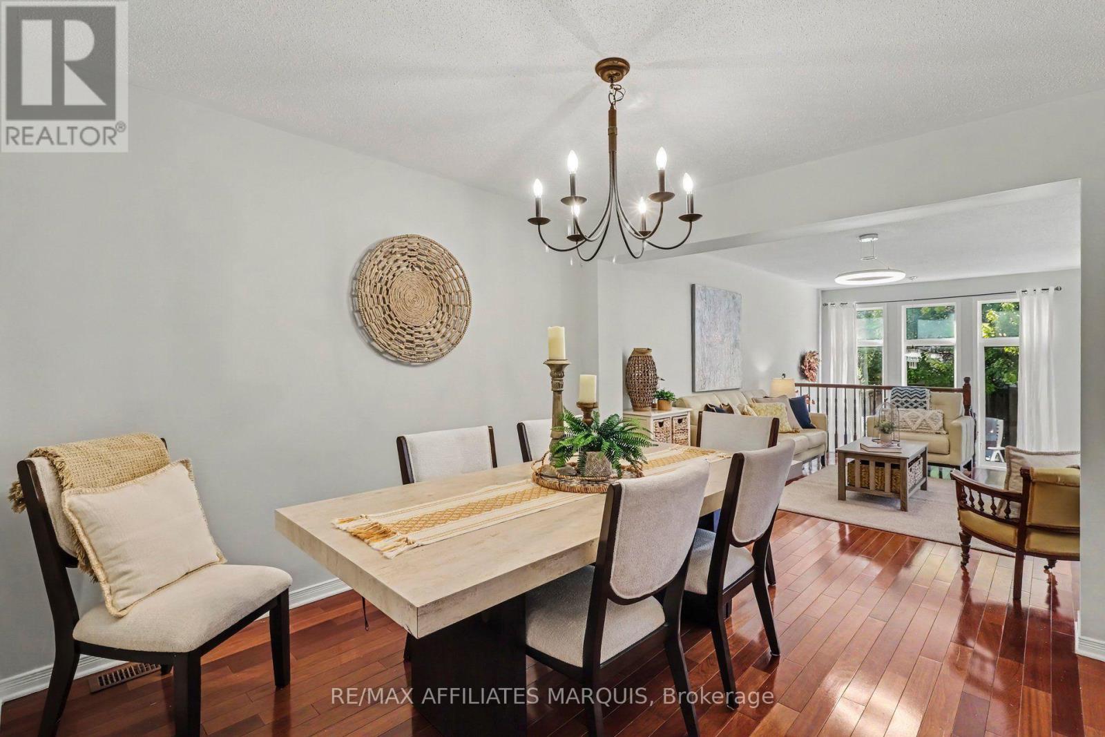 160 Deercroft Avenue, Ottawa, ON