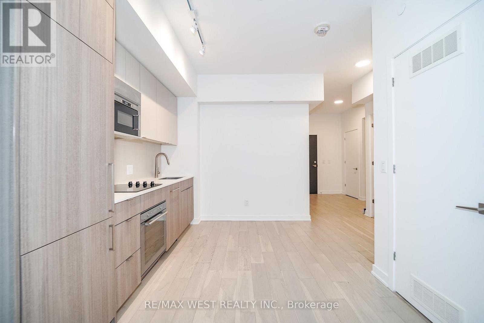 205 - 840 St Clair Avenue W, Toronto, ON