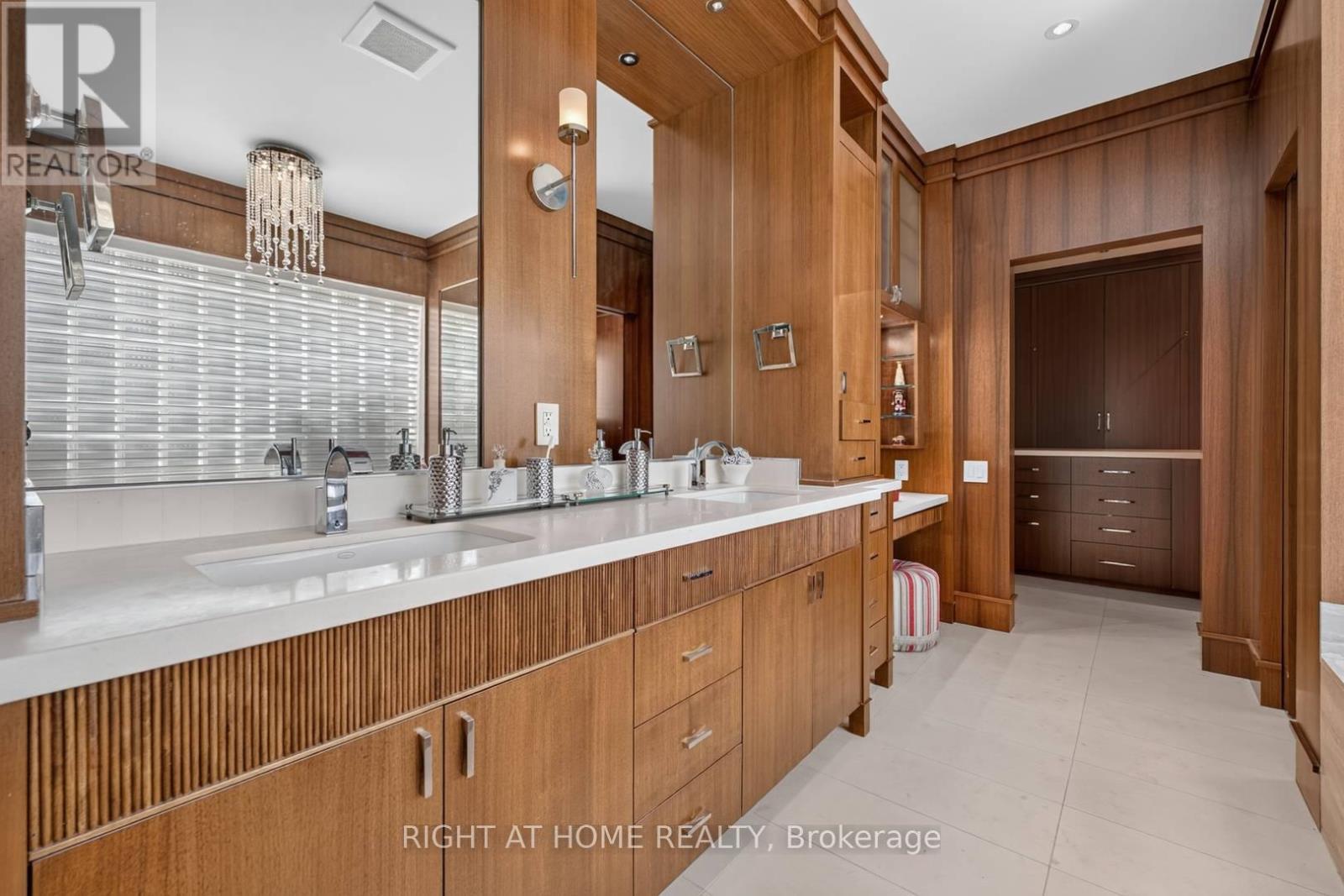 23 Bryson Drive, Richmond Hill, ON