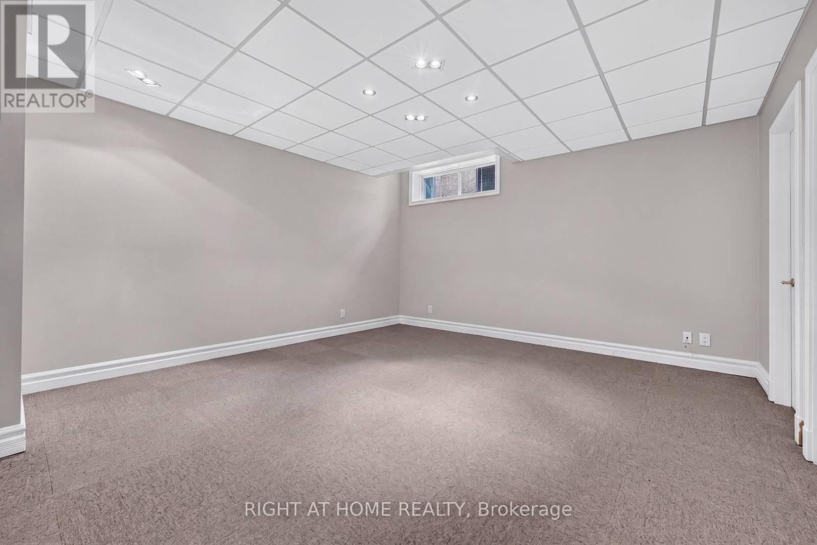 23 Bryson Drive, Richmond Hill, ON