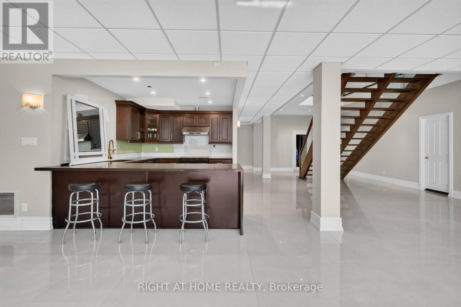 23 Bryson Drive, Richmond Hill, ON