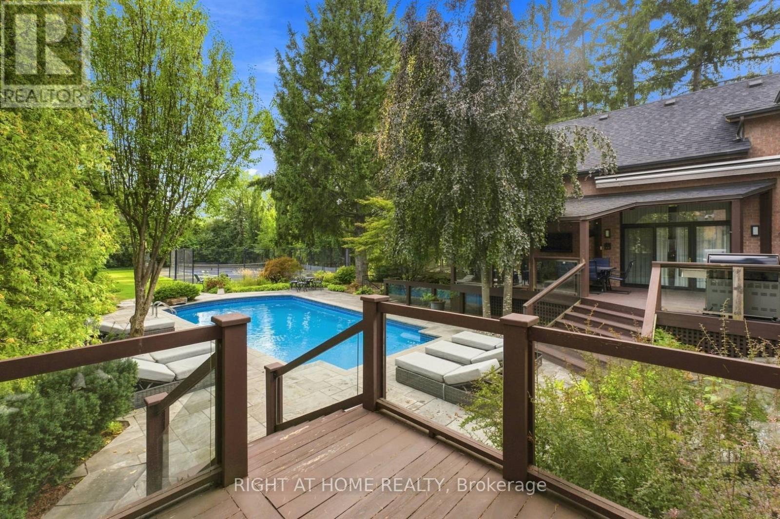 23 Bryson Drive, Richmond Hill, ON