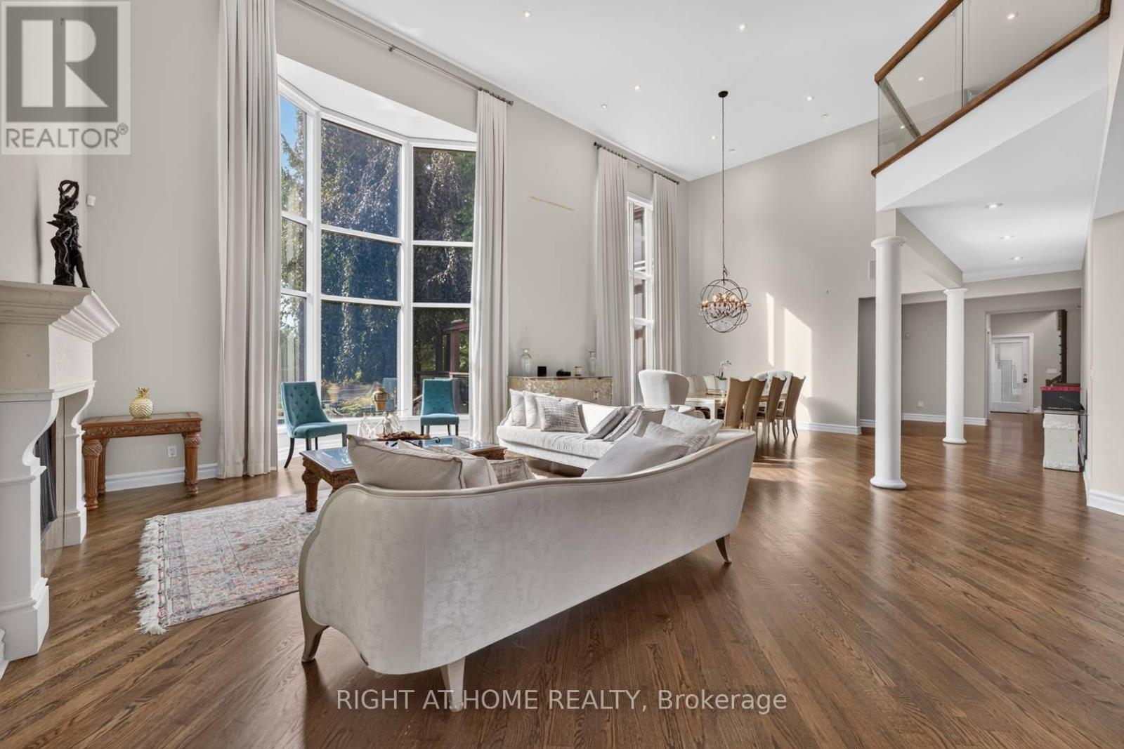 23 Bryson Drive, Richmond Hill, ON