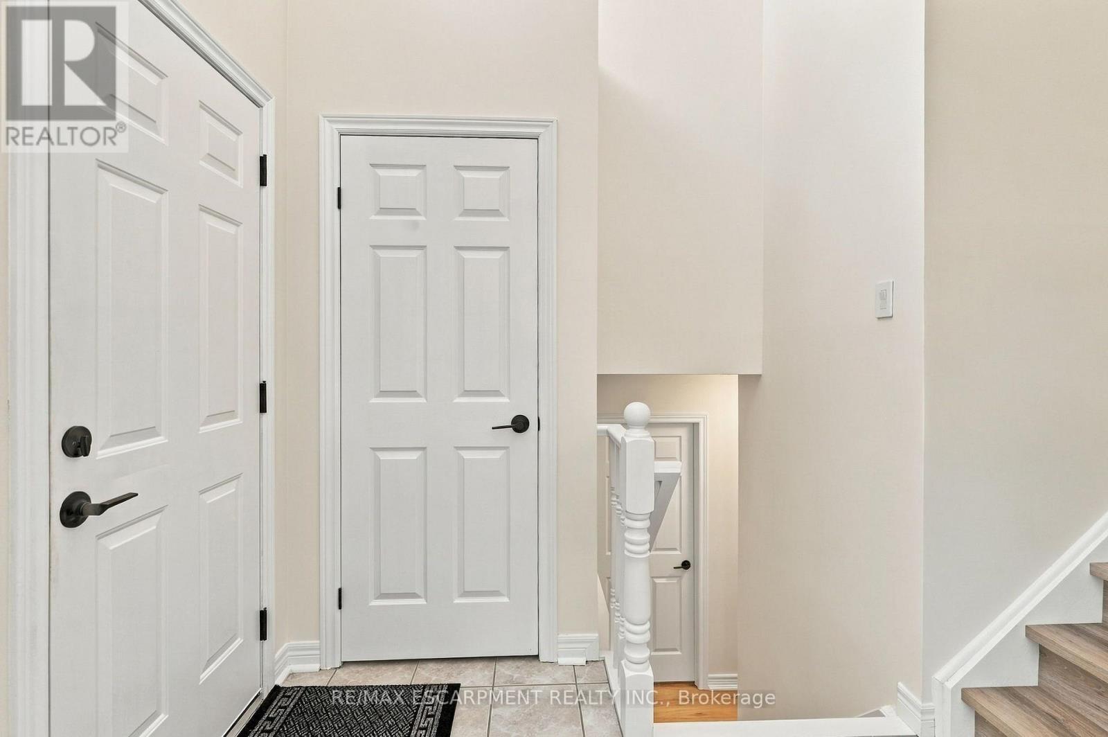 15 Dalrymple Drive, Hamilton, ON