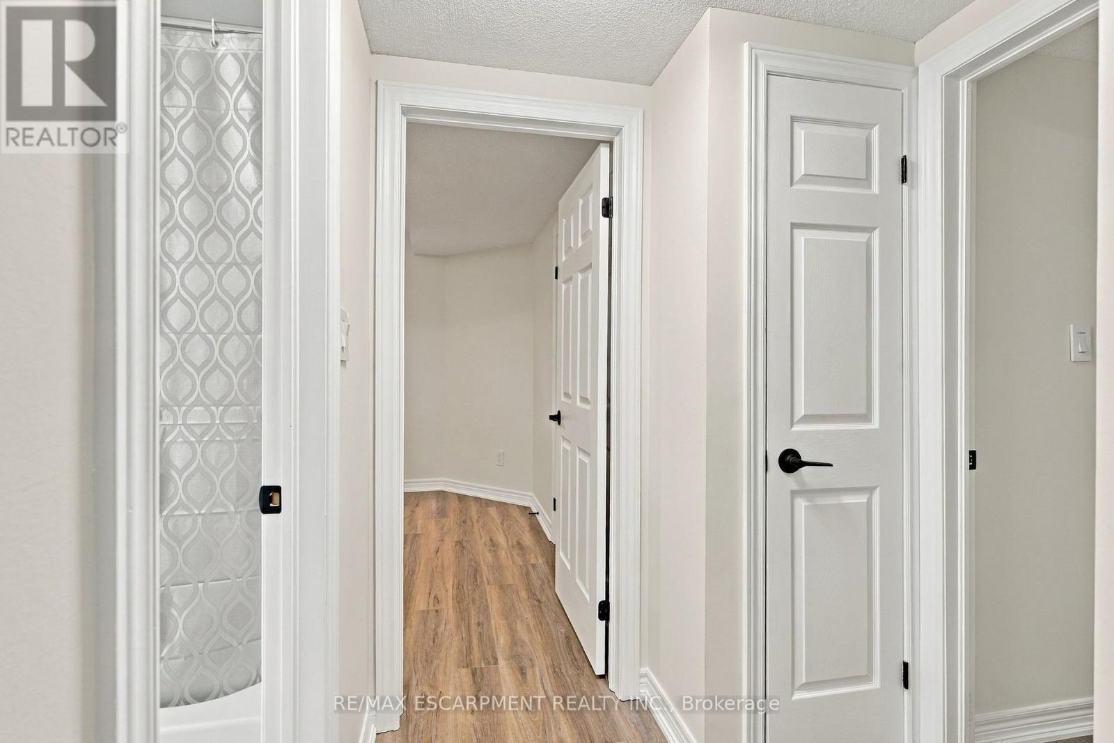 15 Dalrymple Drive, Hamilton, ON