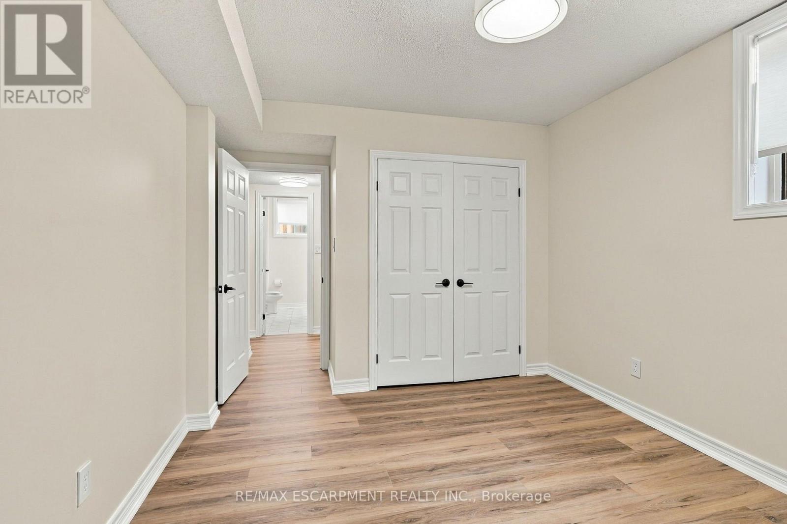 15 Dalrymple Drive, Hamilton, ON