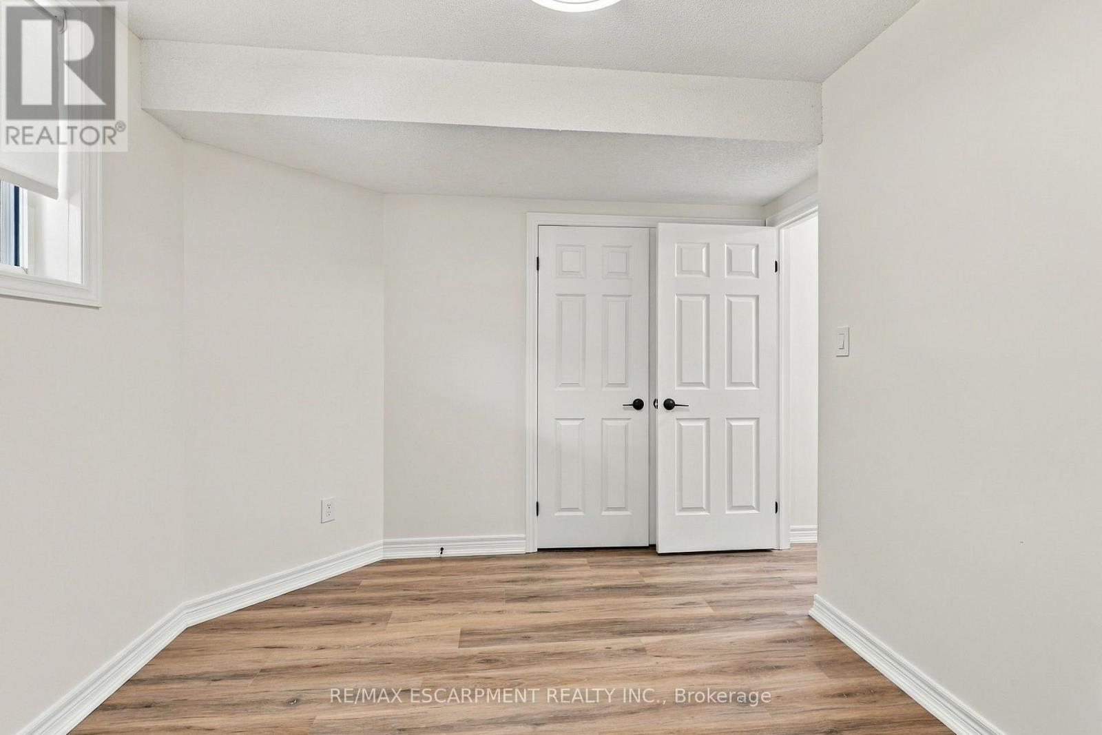 15 Dalrymple Drive, Hamilton, ON