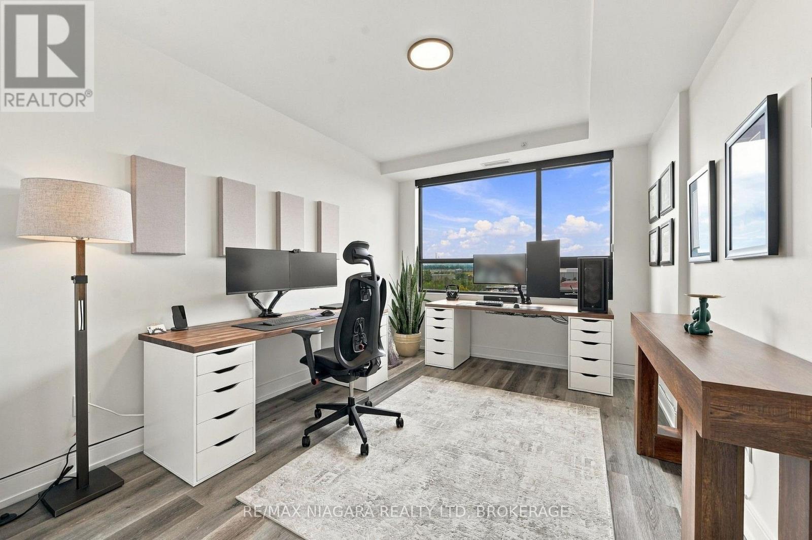 Second bedroom (office) - 509B - 300B Fourth Avenue, St. Catharines (Ridley), ON