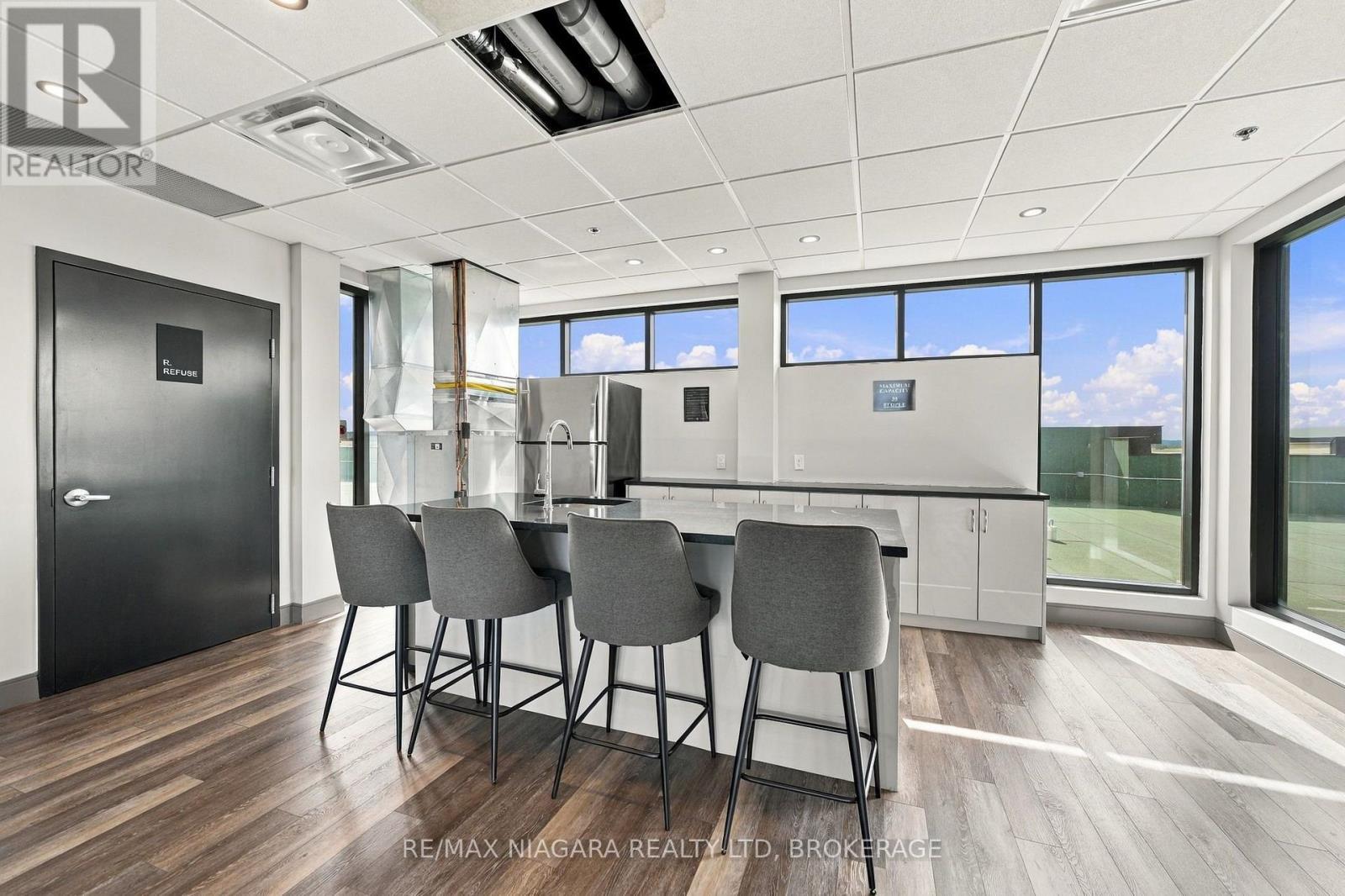 Rooftop party room - 509B - 300B Fourth Avenue, St. Catharines (Ridley), ON