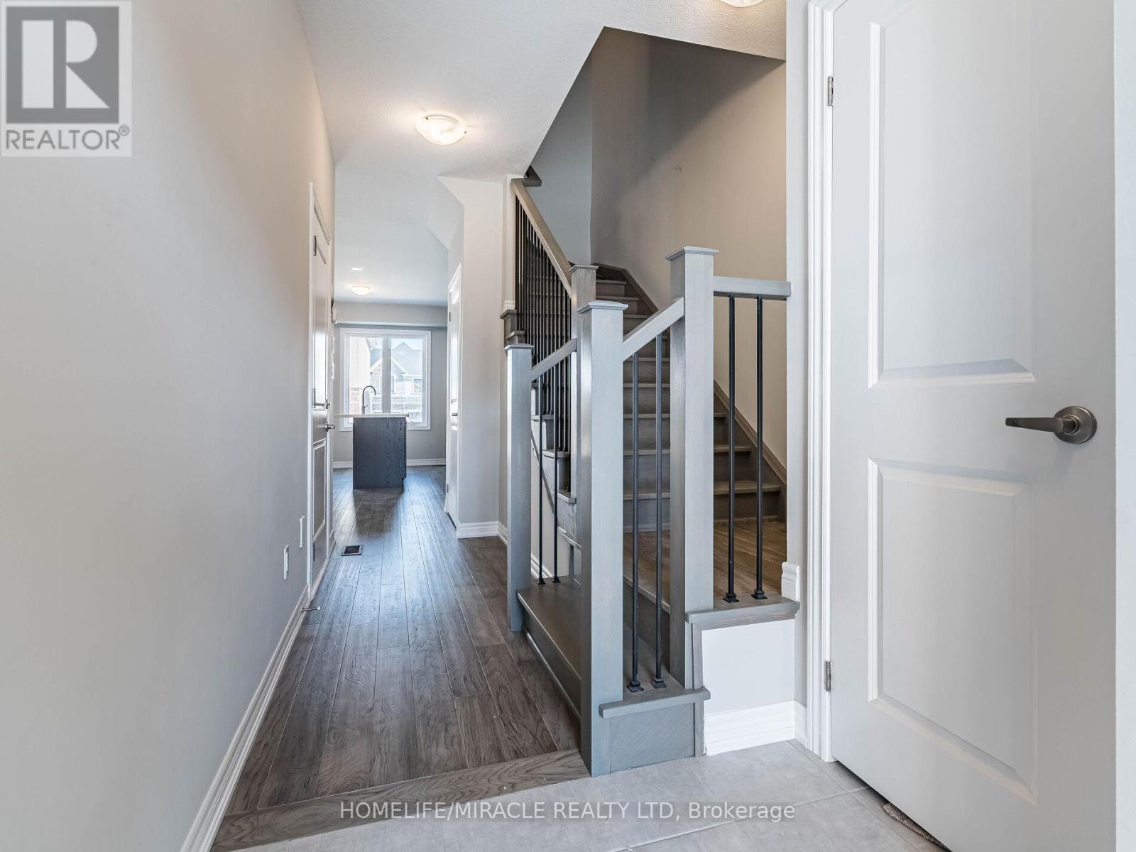 140 Aquasanta Crescent, Hamilton, ON