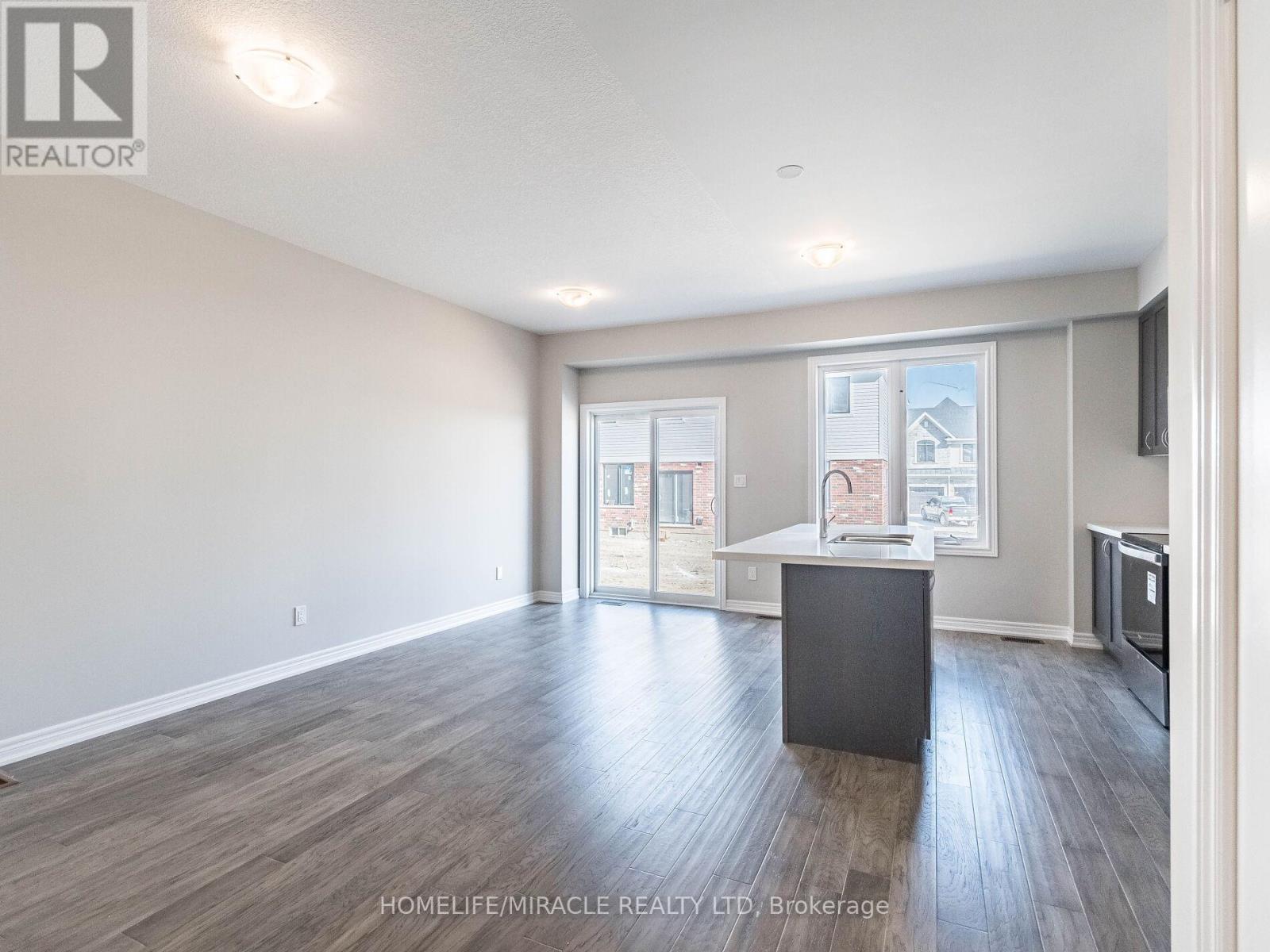 140 Aquasanta Crescent, Hamilton, ON