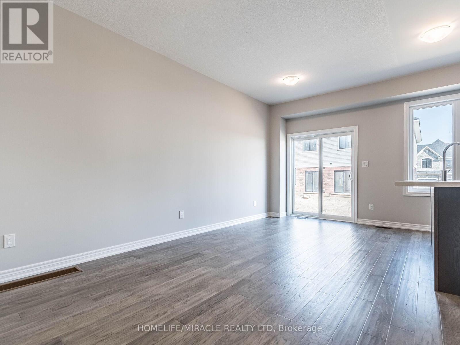 140 Aquasanta Crescent, Hamilton, ON