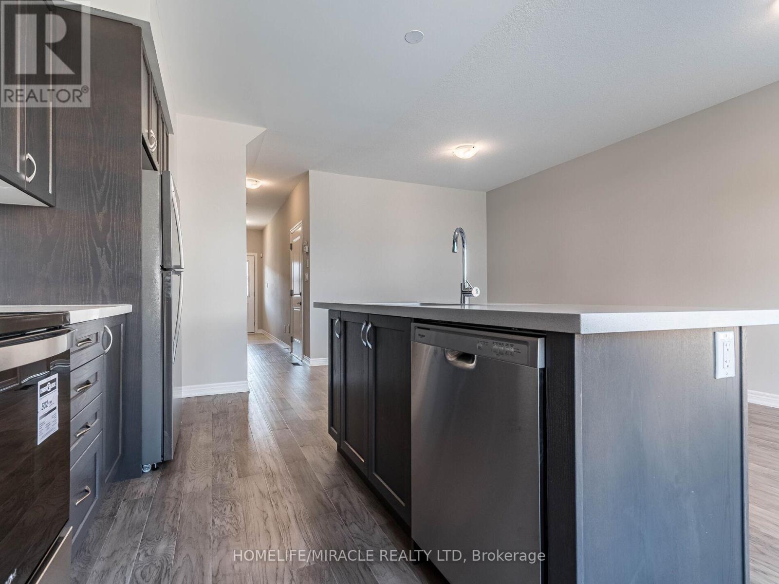 140 Aquasanta Crescent, Hamilton, ON