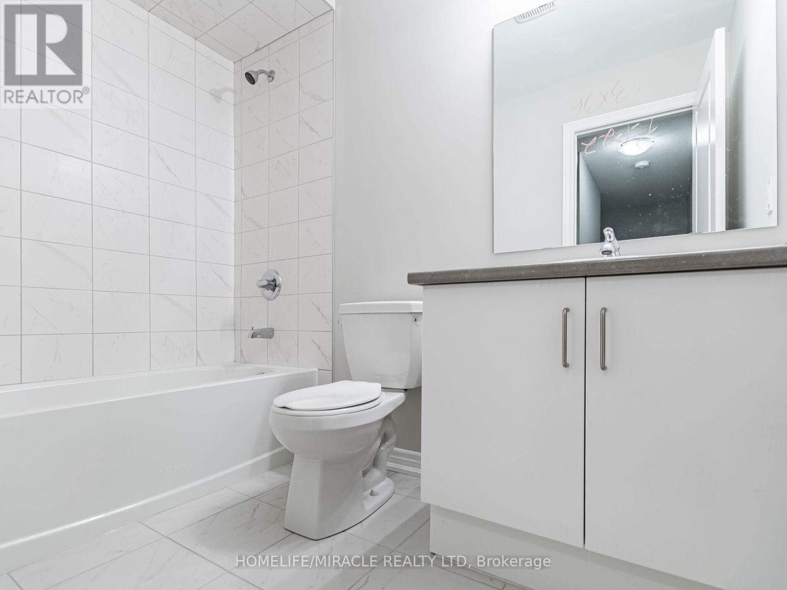 140 Aquasanta Crescent, Hamilton, ON
